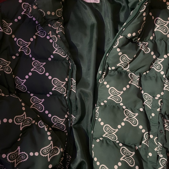 Green Paisley Puffer Jacket - Picture 3 of 3